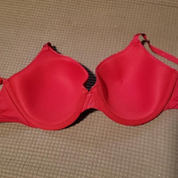 Red underwire bra...brand new - Picture 2 of 3